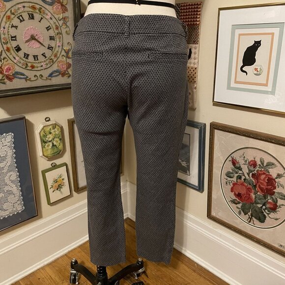 Old Navy Womens Black & White Diamond Pattern Mid-Rise Pixie Pants Size 12 - Picture 3 of 5